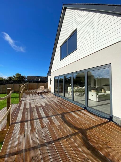 Brand New, Stunning Beachside House Seasalter Bagian luar foto