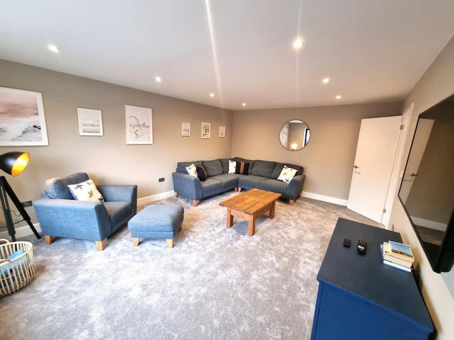 Brand New, Stunning Beachside House Seasalter Bagian luar foto